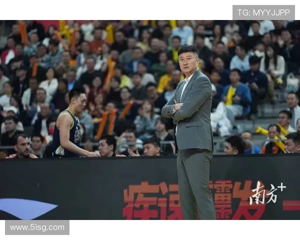 男篮半场惨败日本防守崩盘失序